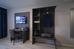 Comfort Twin Room | Living area | TV - Hotel Kiel by MELIO (Melsdorf)