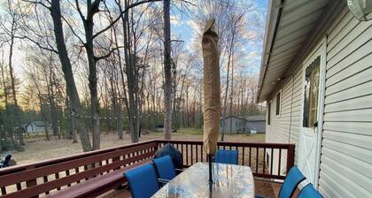 Spacious 4BR Escape in Sherwood Forest