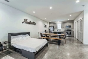 3 chambres, fer et planche Ă repasser, Wi-Fi, draps fournis