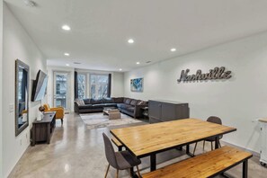 Interior - Trendy 3 BDR for 8, Heart of Nash! Near 5 Points (Nashville)