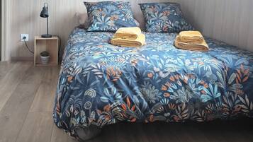 1 dormitorio, tabla de planchar con plancha, wifi gratis y ropa de cama