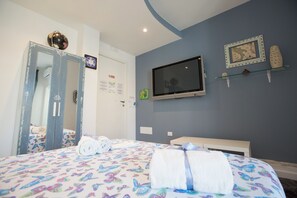 1 bedroom, iron/ironing board, free WiFi, bed sheets
