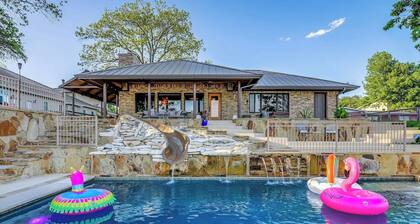 Waterfront Home- 2 Pools, Waterslide, huge boat dock and perfect layout!!