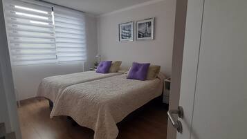 2 makuuhuonetta, silitysrauta/-lauta, Wi-Fi, vuodevaatteet