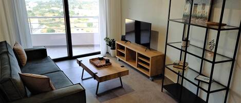 TV