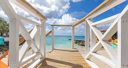 Maho Beach House: Elegant 1-Bedroom, Beach Level
