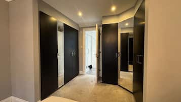 6 habitaciones, tabla de planchar con plancha y wifi