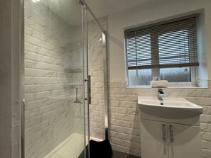 Hair dryer - Badgers House Long Stay Discounts Free Parking (Wroughton)