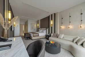 In-room safe, soundproofing, iron/ironing board, free WiFi - Maison Riviera (Baku)
