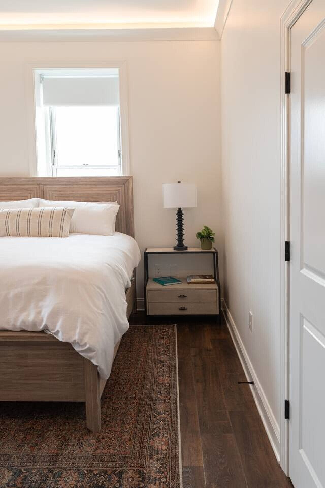 4 bedrooms, desk, iron/ironing board, WiFi