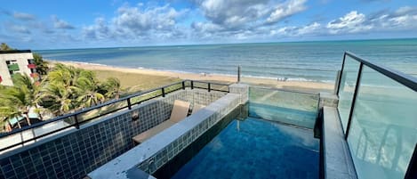 Apartamento presidencial | Piscina | Una piscina al aire libre