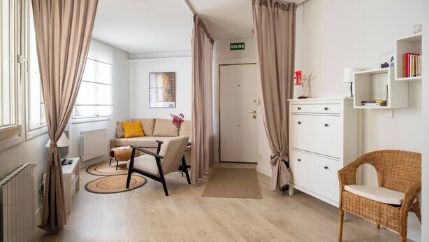 TV - Apartamento Vargas 73. (Santander)