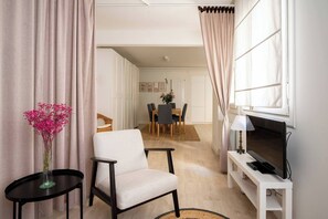 TV - Apartamento Vargas 73. (Santander)