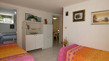 4 Schlafzimmer, Bügeleisen/Bügelbrett, kostenloses WLAN, Bettwäsche