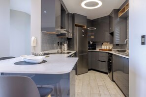 Fridge, microwave, oven, stovetop