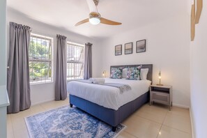 2 chambres, fer et planche à repasser, accès Internet, draps fournis