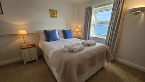 2 Schlafzimmer, Bügeleisen/Bügelbrett, WLAN, Bettwäsche