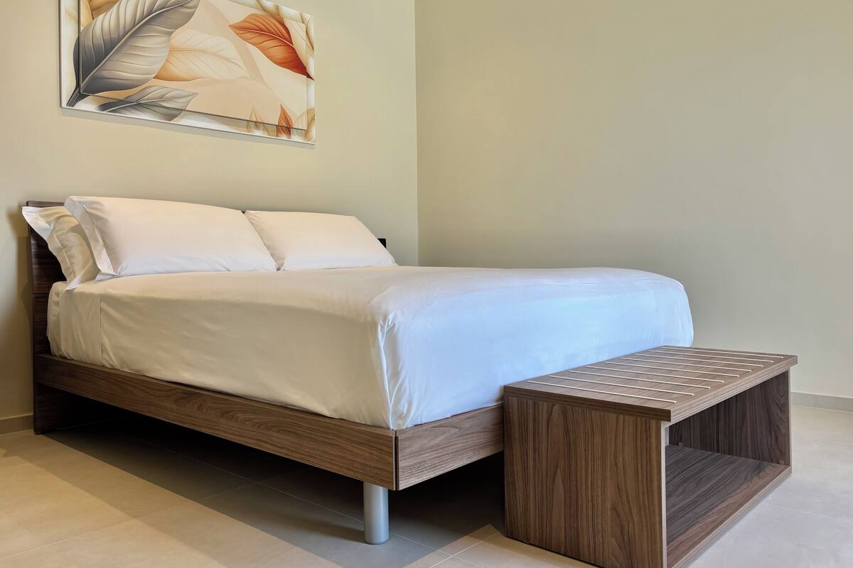 Habitación Deluxe | Caja fuerte, escritorio, espacio para trabajar con un portátil