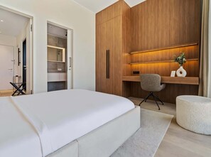 1 bedroom, desk, iron/ironing board, WiFi
