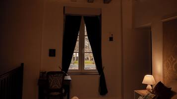 1 chambre, fer et planche Ă  repasser, Wi-Fi, draps fournis