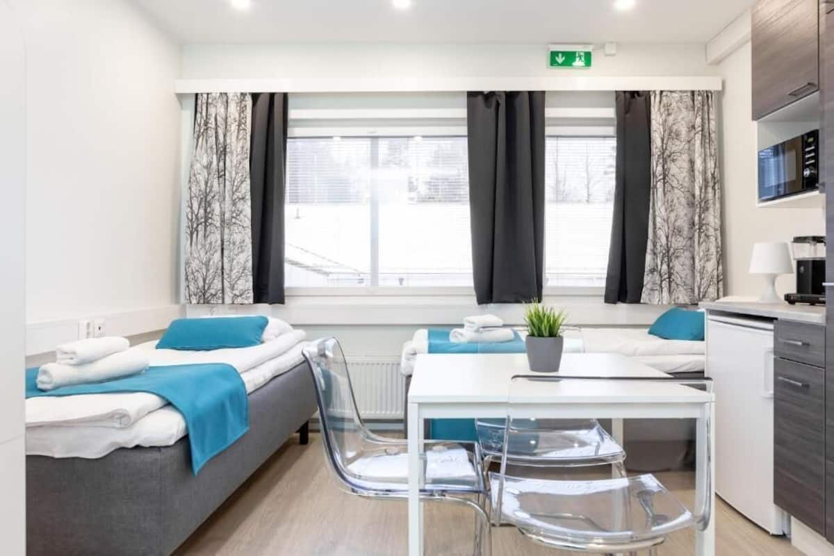 Quadruple Room, Courtyard View | Soundproofing, free WiFi