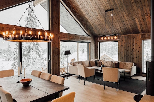 Cabin, 5 Bedrooms, Accessible, Patio | Dining room