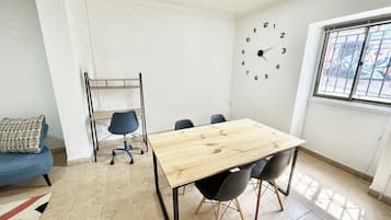 Apartemen Basic | Ruang makan