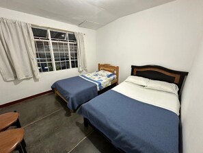 1 bedroom, soundproofing, free WiFi, bed sheets - El Patriarca Hotel (Sasaima)