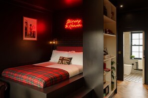 1 chambre, fer et planche à repasser, accès Internet, draps fournis