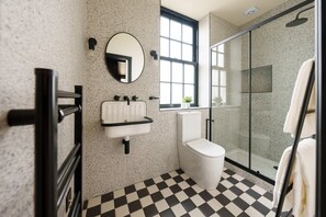 Shower, hair dryer, towels - GuestReady - Stylish stay near Primrose Hill (London)