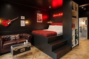 1 bedroom, iron/ironing board, Internet, bed sheets - GuestReady - Stylish stay near Primrose Hill (London)