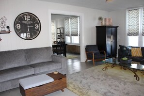 Televisión, chimenea y tenis de mesa 