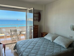 2 bedrooms, iron/ironing board, travel cot, free WiFi