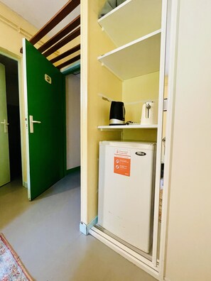 Basic Apartment, Mountain View