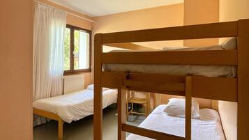 Kamar Triple, balkon, pemandangan gunung