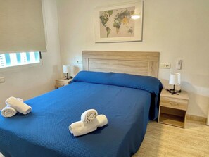 2 soverom, strykejern/-brett, reiseseng for barn og wi-fi (inkludert)