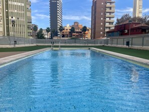 屋内プール、温水プール