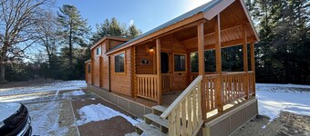 2-bedroom cabin in Warrens with AC. Access to ATV and snowmobile trails. 