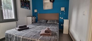 2 bedrooms, iron/ironing board, free WiFi