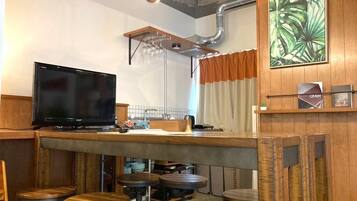 Design Condo, Multiple Beds | Desk, laptop workspace, blackout drapes, iron/ironing board