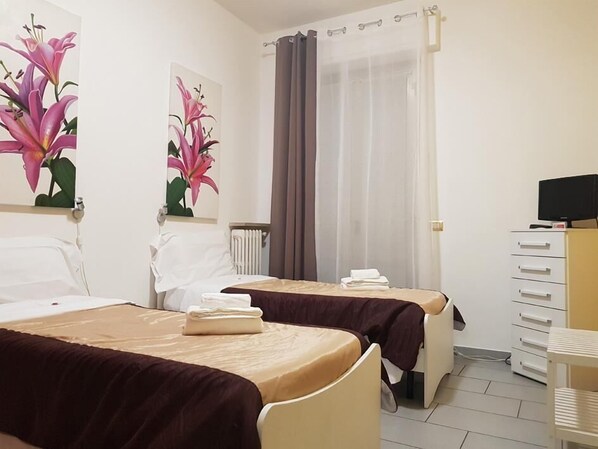 2 bedrooms, bed sheets