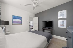 2 chambres, fer et planche à repasser, Wi-Fi, draps fournis