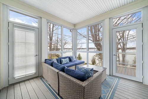 The Kingfisher - 14 Summer Village