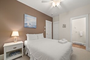2 bedrooms, WiFi, bed sheets - The Mayapple - 26 Butternut (Prince Edward)