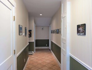 Interior - Waterfront Cottage w/ Private Beach & Stunning Views (Hancock)