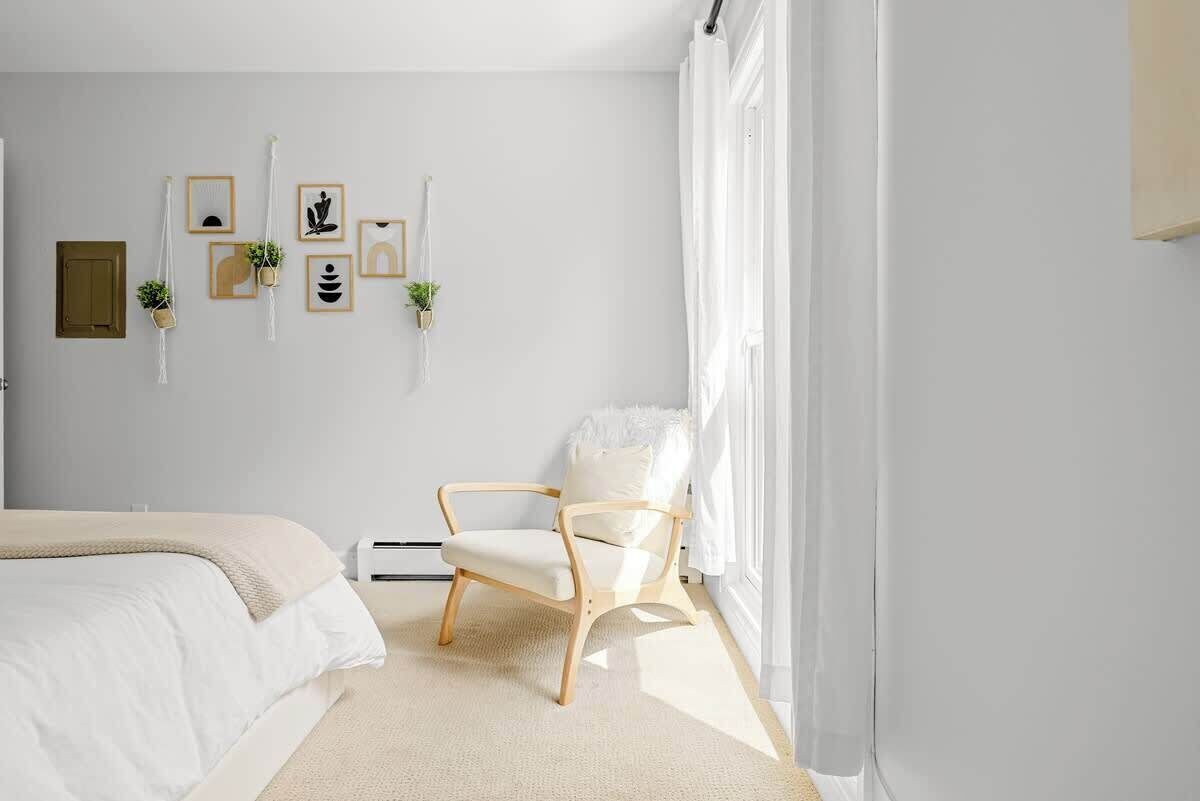2 habitaciones, tabla de planchar con plancha, wifi y ropa de cama 