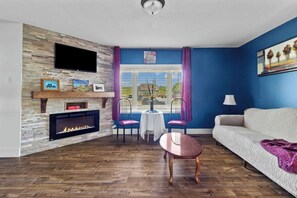 Smart TV, offices
