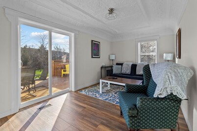 Historic 3BR W/ Modern Comforts In Holyrood