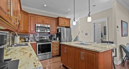 Freshwater Joys: Jellybean 4BR Gem In St. John's