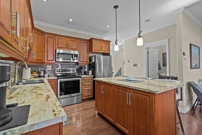 Freshwater Joys: Jellybean 4BR Gem In St. John's